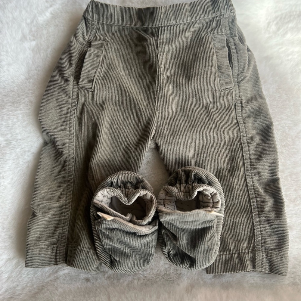 Pehr Corduroy Pants and Booties Set ~ Sage green ~ 6-12 months